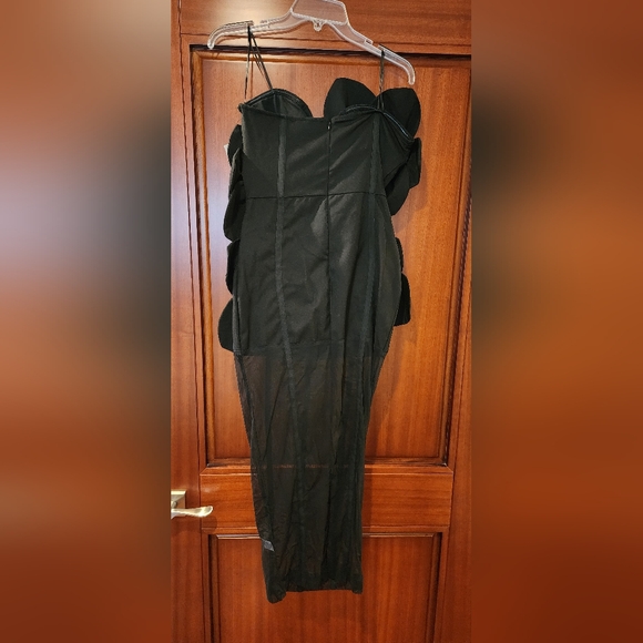 NWT Akira VALENTINA DIMENSIONAL MIDI DRESS IN BLACK, Black, Sz. M - Picture 8 of 14